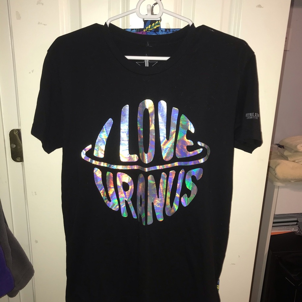 “I Love Uranus” graphic t shirt